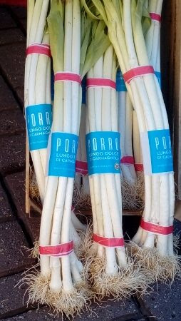 Domenica 10 dicembre torna a Carmagnola la fiera del Porro Lungo Dolce e alla Giora