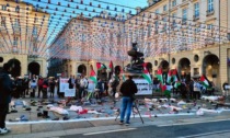 Il flash mob del Comitato Torino per Gaza davanti al municipio