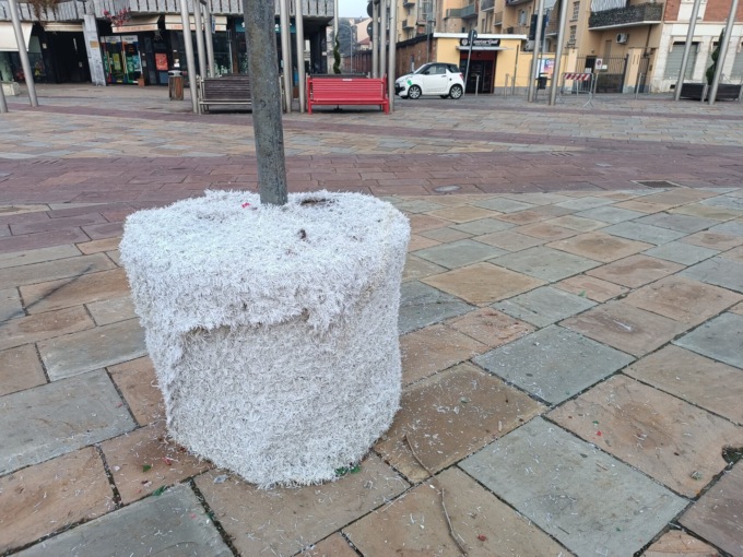 Vandalizzati gli addobbi natalizi in centro a Nichelino