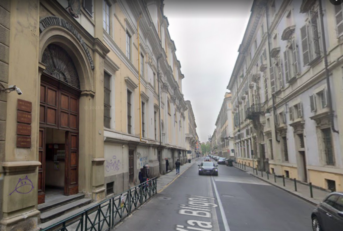Reintegrato a scuola il bidello accusato di presunte molestie, ma gli studenti non ci stanno