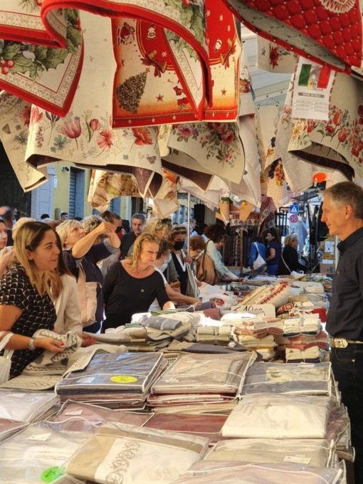 “Gli Ambulanti di Forte dei Marmi” a Moncalieri domenica 14 gennaio