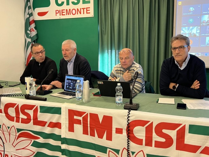 Stellantis, i sindacati: “A Mirafiori serve un nuovo modello”