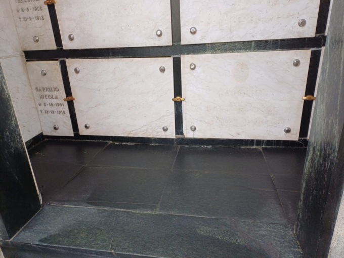 Furto di fiori nel cimitero di Piobesi