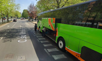 Controlli sul bus da Parigi: quasi un chilo di cocaina nel marsupio di una 28enne