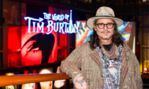 Johnny Depp al Museo del Cinema si emoziona alla mostra sull'amico Tim Burton
