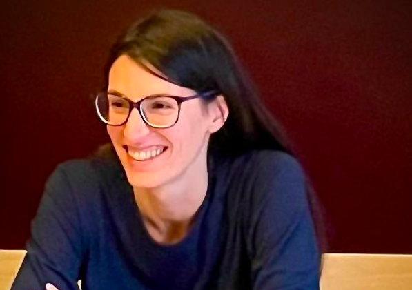 Capogruppo Pd si assenta qualche minuto dal Consiglio comunale per allattare, la Lega: “Ottimo interesse per la politica”