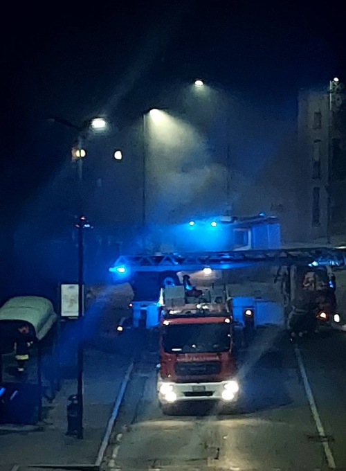 Barriera di Milano, incendio in uno stabile Atc di via Pacini