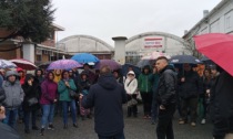 Delgrosso Nichelino, i lavoratori davanti ai cancelli dell'azienda: "Chiediamo gli ammortizzatori sociali"