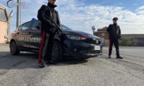 Tentano la fuga all’alt dei carabinieri: denuciata una coppia a Mirafiori