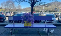 Disturbi alimentari: una panchina lilla davanti al Regina Margherita per ricordare l'impegno quotidiano a fianco dei giovani pazienti
