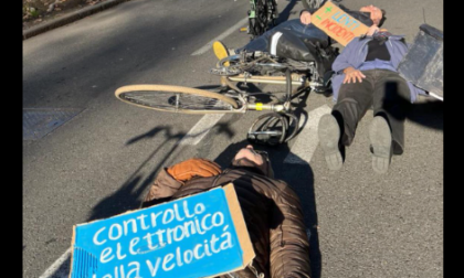 Ciclisti in protesta in corso Vittorio Emanuele II: "Stop al Nuovo Codice della Strada"