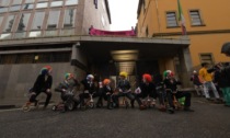 "Il circo del G7", attivisti occupano la tettoia della Rai a Torino