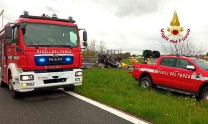 Coppia di turisti svizzeri trova la morte sulla propria Ferrari fra Torinese e Vercellese