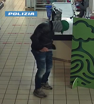 Preso il rapinatore seriale che ha rubato soldi, profumi e viagra delle farmacie