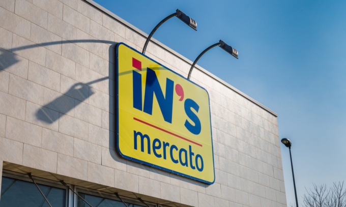 Rapina al supermercato In’s a Cavaglià: è caccia all’uomo in tutta la regione