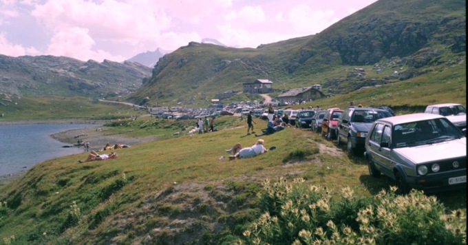 Colle del Nivolet: momentaneo stop della chiusura domenicale della strada, si potrà circolare in auto