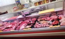 Rubati 450 kg di carne in una macelleria di Candiolo
