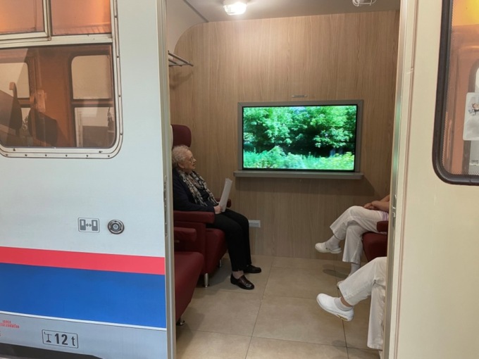 Alla residenza Richelmy ricostruito un piccolo villaggio con tanto di stazione ferroviaria per aiutare i malati di Alzheimer