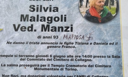 Svastica sul manifesto funebre della vedova di Luciano Manzi, partigiano e dirigente nazionale dell'Anpi