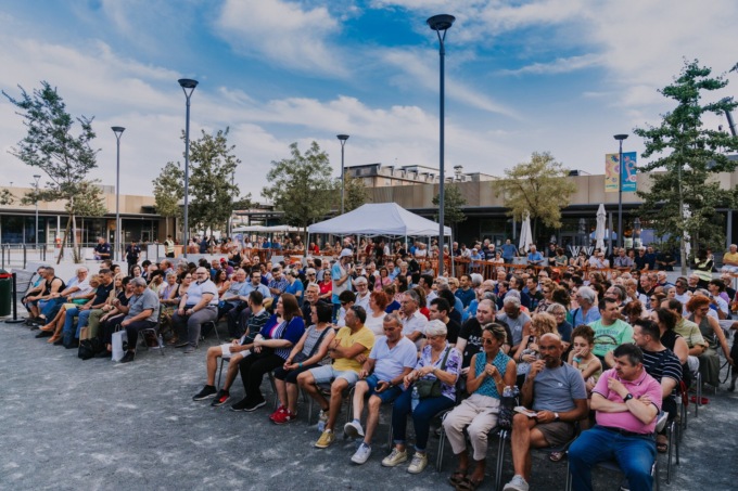 “Il Cabaret in Piazza!”: torna l’appuntamento con le risate della rassegna estiva di Piazza Botticelli