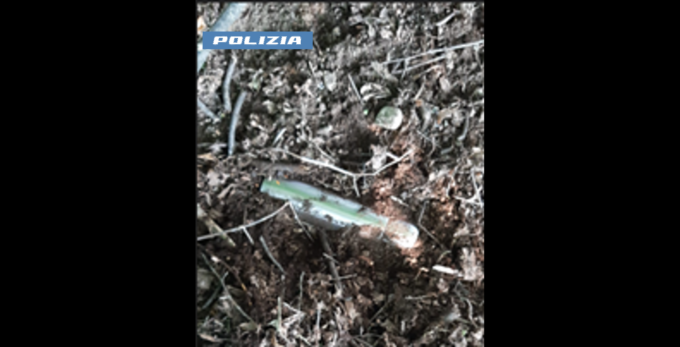 Nel bosco di Nichelino con 700 grammi di cocaina nel thermos: arrestati due pusher
