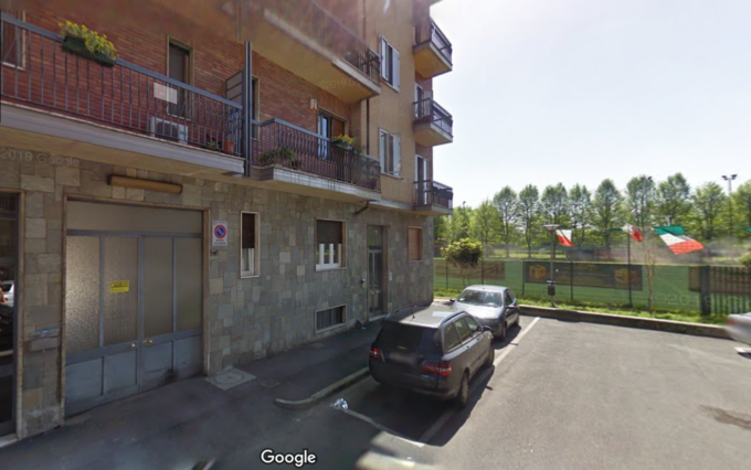 Tragedia a Nichelino: 45enne in stato di disagio si lancia dal balcone e muore