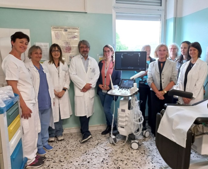 AslTo3, ospedale di Pinerolo: nuovo ecografo per l’ambulatorio di ginecologia donato dall’associazione Vestireclico