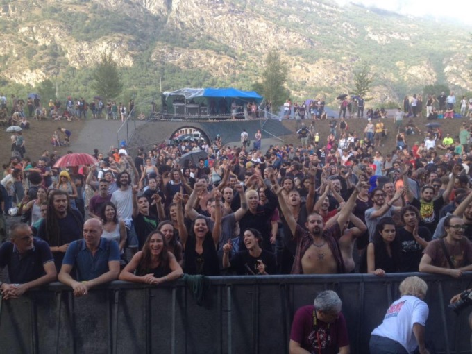 Il Festival Alta Felicità e l’ordinanza comunale: “Niente alcolici al massimo birra”