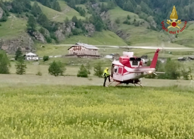 Escursionisti ottantenni perdono l’orientamento in montagna, recuperati in serata dall’elicottero