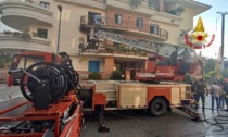 Incendio in un alloggio a Pinerolo: due persone evacuate