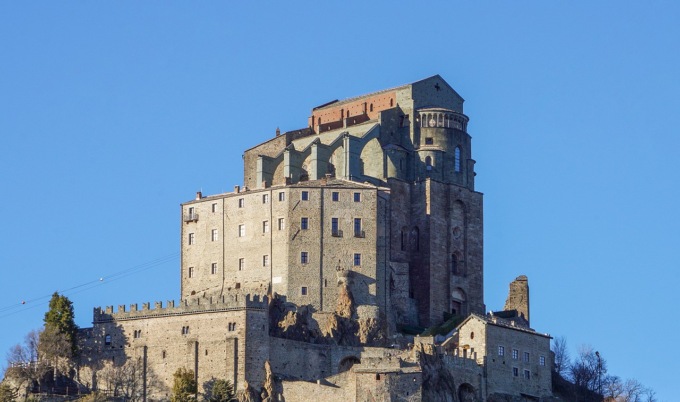 Furto alla Sacra di San Michele: oltre ai soldi, rubati anche gli effetti personali dei religiosi
