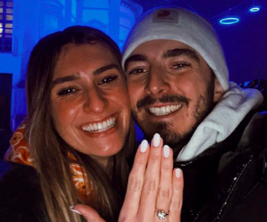 Pecco Bagnaia e Domizia Castagnini presto sposi: “Non vogliamo regali, ma donazioni a UGI e al Regina Margherita”