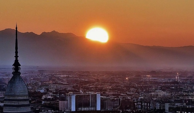 Allerta caldo a Torino, oggi bollino arancione con una temperatura percepita di 38°