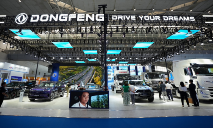 Monopolio di Stellantis in Italia al capolinea: la cinese Dongfeng potrebbe produrre 100mila euro l’anno a Grugliasco