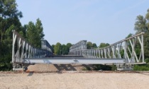 Al collaudo del ponte Bailey sul Ceronda per garantire l’accesso alla Reggia di Venaria