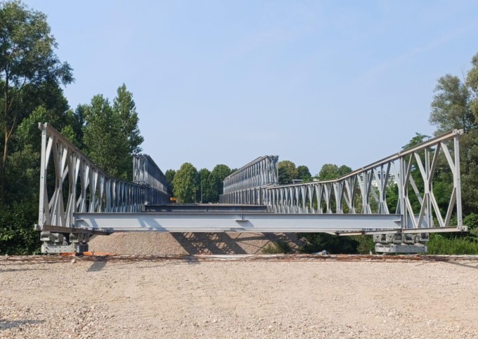 A fine agosto transitabile il nuovo ponte provvisorio sul torrente Ceronda a Venaria Reale