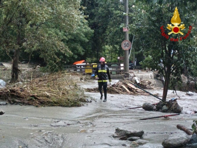 Maltempo sul Torinese: allagamenti, esondazioni e 30 isolati in Val di Susa
