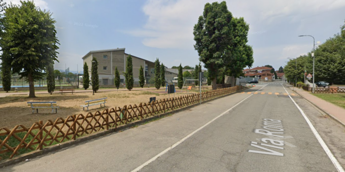 Candiolo, bambina di un anno e mezzo va al parco giochi, inciampa su un coccio di vetro e si ferisce