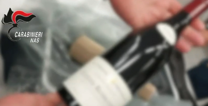 Finti vini francesi venduti a 15mila euro, sventata maxi truffa a livello europeo