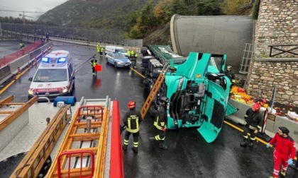 Camion si ribalta in autostrada: chiusa la Torino - Bardonecchia