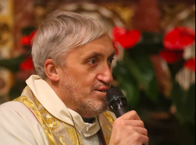Don Claudio Durando e gli spacciatori di crack a San Salvario: “Furti e atti di vandalismo anche in chiesa”
