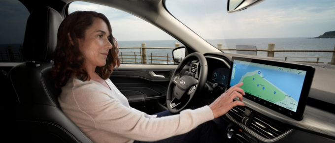 Come si guida un’auto ibrida? Ecco perché è importante saperlo