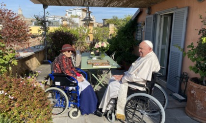 "Cerea": Papa Francesco va a trovare Emma Bonino, appena dimessa dall'ospedale