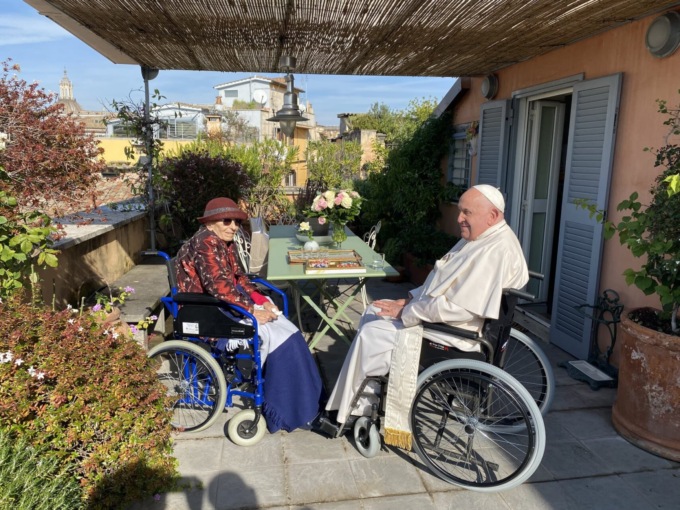 “Cerea”: Papa Francesco va a trovare Emma Bonino, appena dimessa dall’ospedale