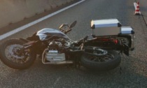 Scontro tra un'auto e una motocicletta in tangenziale a Beinasco