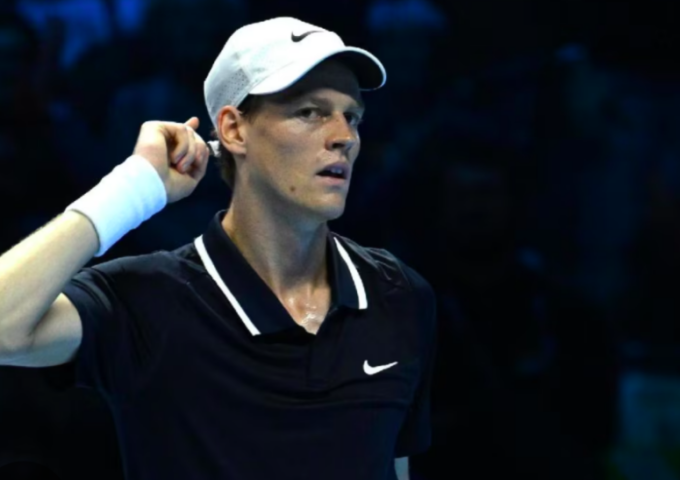 Atp Finals: Sinner fa il bis battendo Fritz, ma la partita è difficile e il campione allora “chiama” il suo pubblico