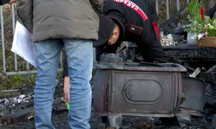 Tragedia nella notte, anziana muore carbonizzata nell'incendio della sua baracca