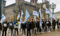 Alla Prefettura di Torino il Flash Mob con le sagome di cartone della polizia