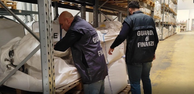 Sequestrate tonnellate di semi da orto estere: erano state spacciate come italiane