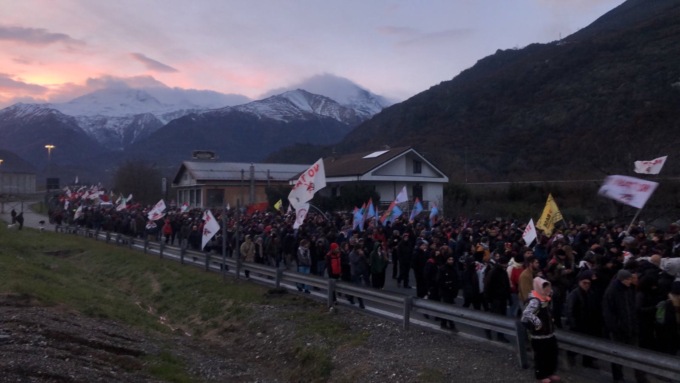 Val Susa, scontri al cantiere della TAV